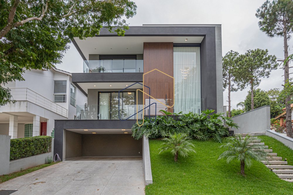 Casa a Venda em Alphaville Com 04 Suítes