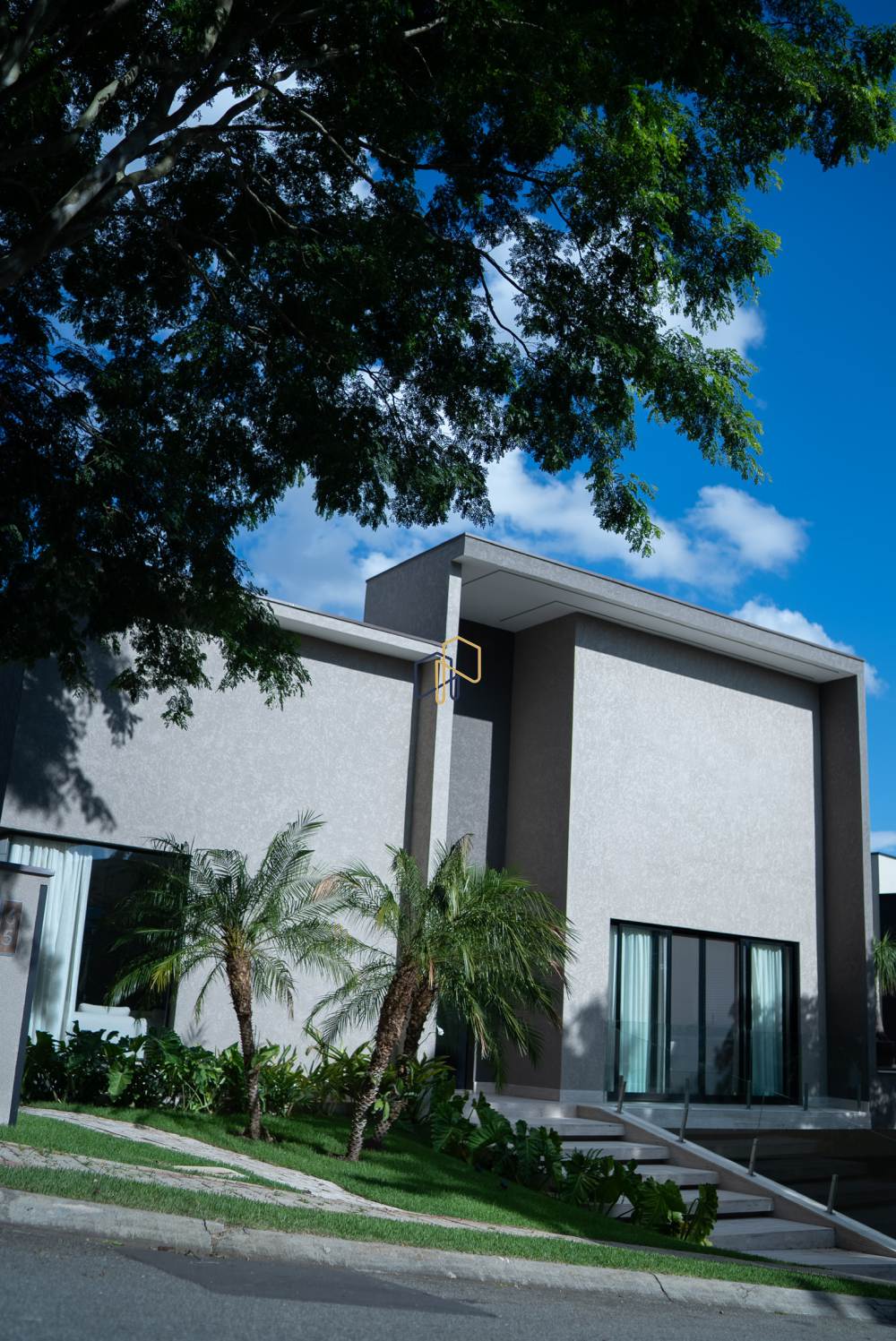 Casa a Venda Mobiliada em Alphaville Com 04 Suítes no Ithayê