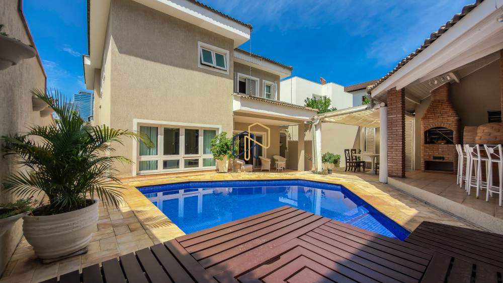 Casa a Venda em Alphaville Com 04 Dormitórios no Alphaville 03