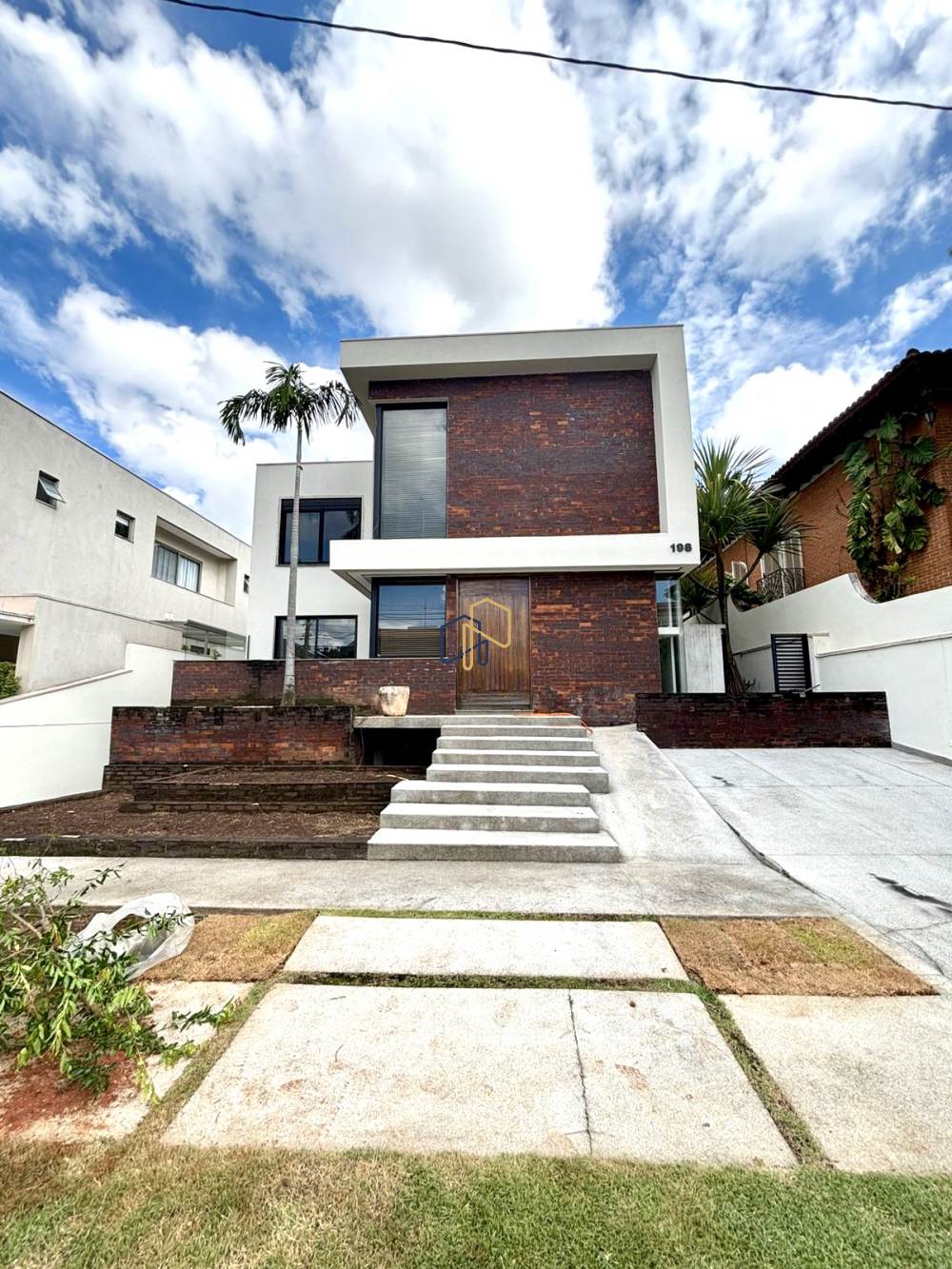 Casa para Locação Com 4 Suítes